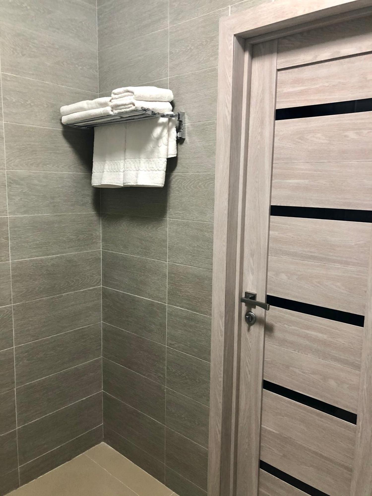 Tarlan Hotel Актау Экстерьер фото