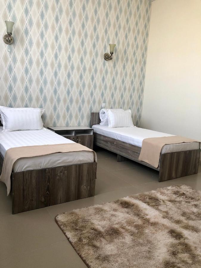 Tarlan Hotel Актау Экстерьер фото
